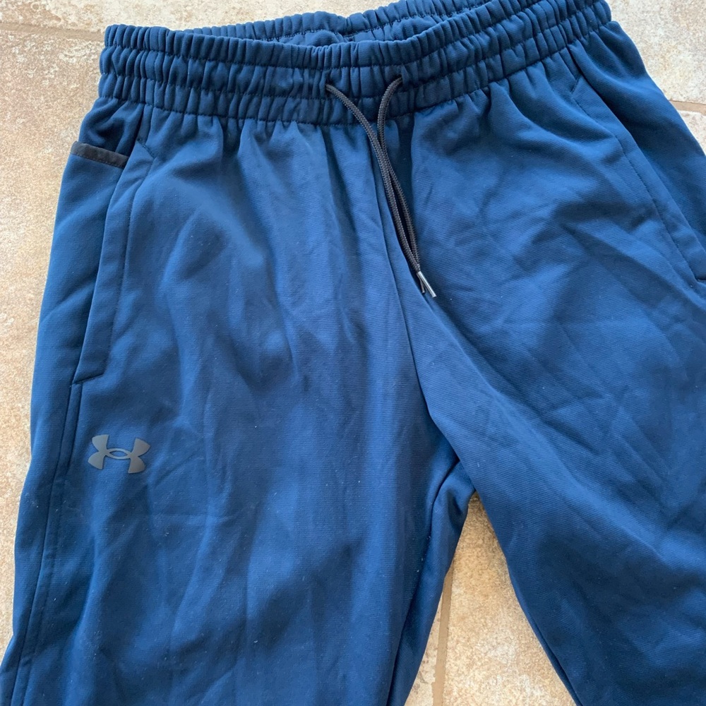 Mens Under Armour “Cold Gear” series Athletic Pants, Navy/Size Medium